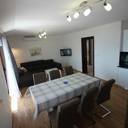 Fuer 7 Personen Und 1 Kind In Novi Vinodolski, Kvarner Bucht Crikvenica Und Umgebung Novi Vinodolski